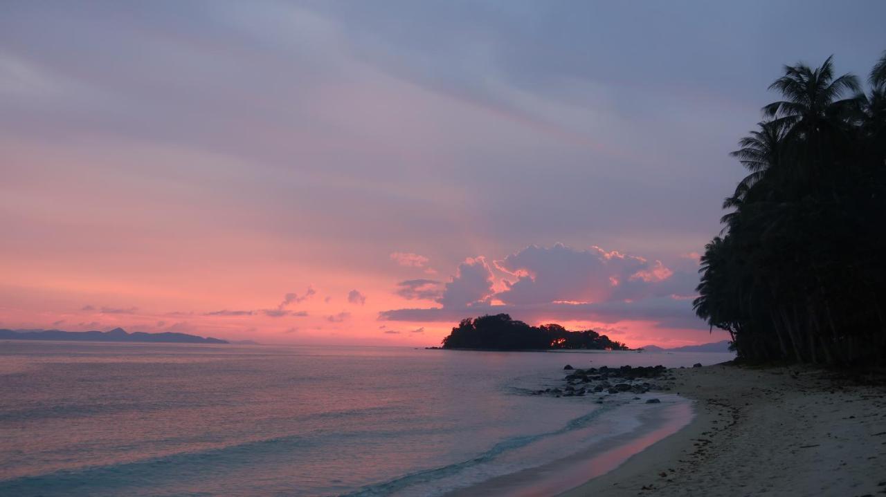 Moon Beach Villas El Nido Esterno foto